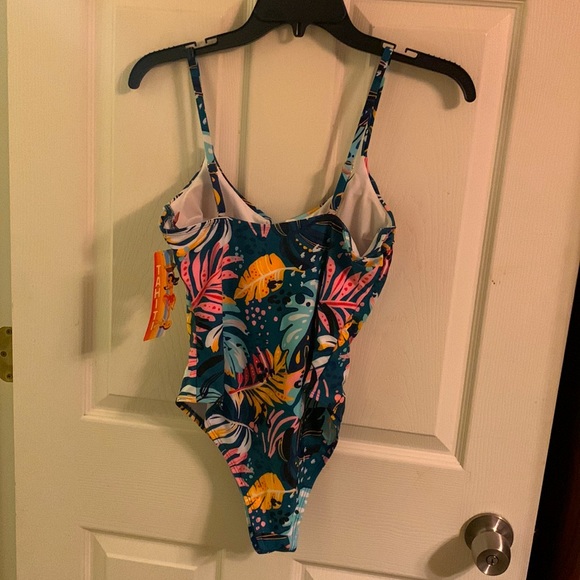 Tahiti swimwear - Picture 3 of 3